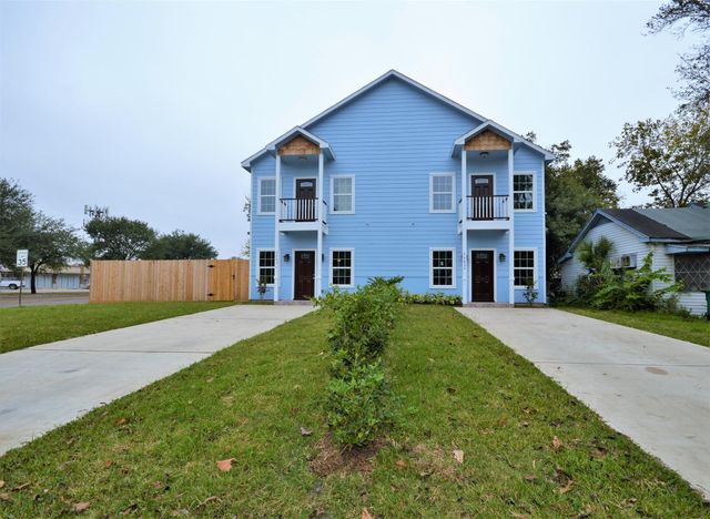 7403 Buena Vista Street B, Houston, TX 77087