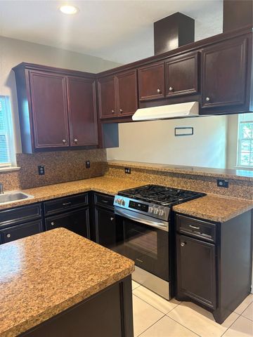 7403 Buena Vista Street B, Houston, TX 77087