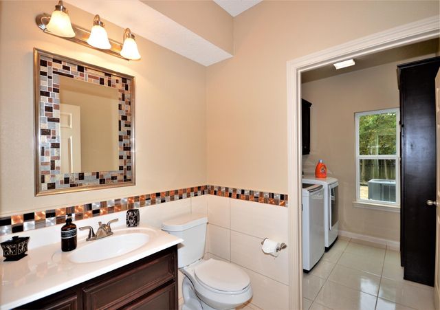 7403 Buena Vista Street B, Houston, TX 77087