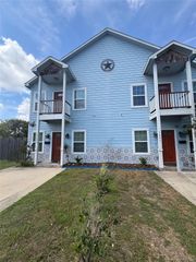 7403 Buena Vista Street B, Houston, TX 77087