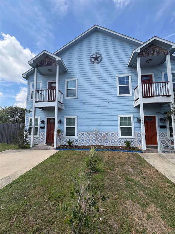 7403 Buena Vista Street B, Houston, TX 77087