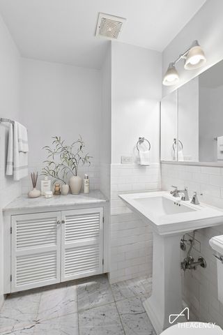372 5th Ave Apt 6J, New York City, NY 10018