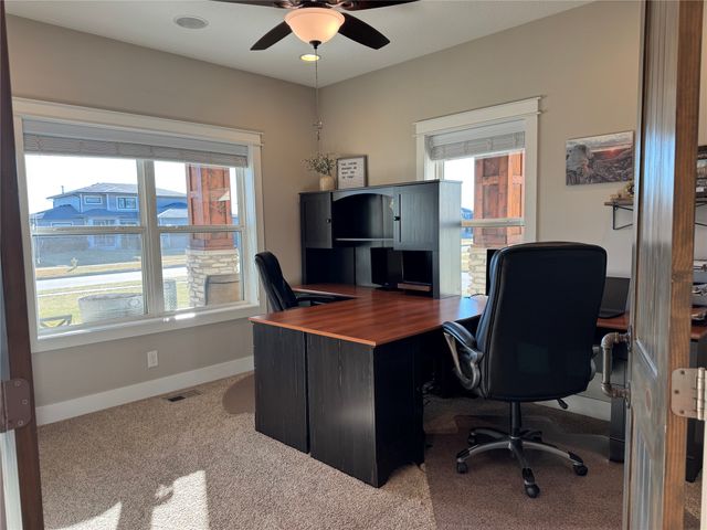 8002 NW 104th Court, Johnston, IA 50131