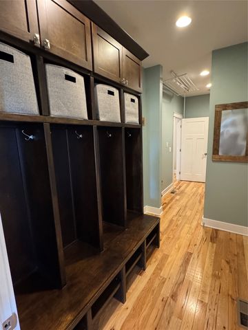 8002 NW 104th Court, Johnston, IA 50131