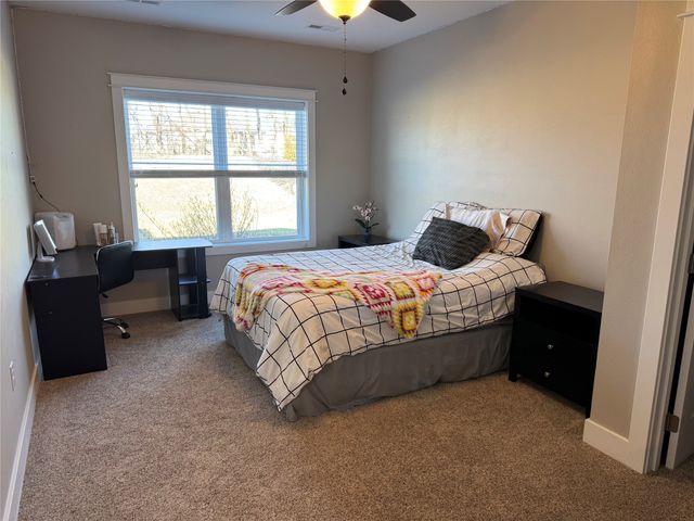 8002 NW 104th Court, Johnston, IA 50131