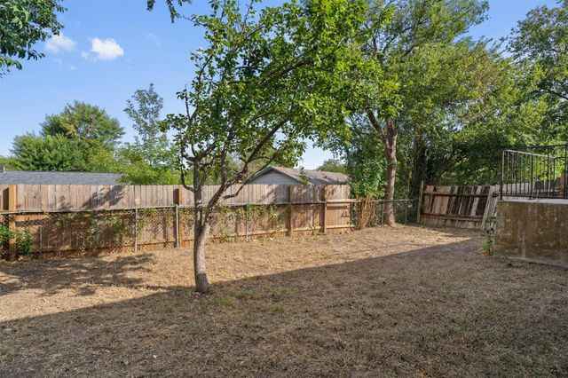 7111 Dan Jean DR, Austin, TX 78745