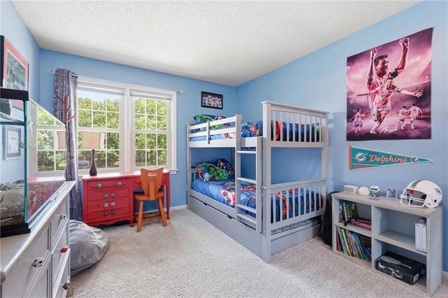 201 NE Shoreview Drive, Lee's Summit, MO 64064