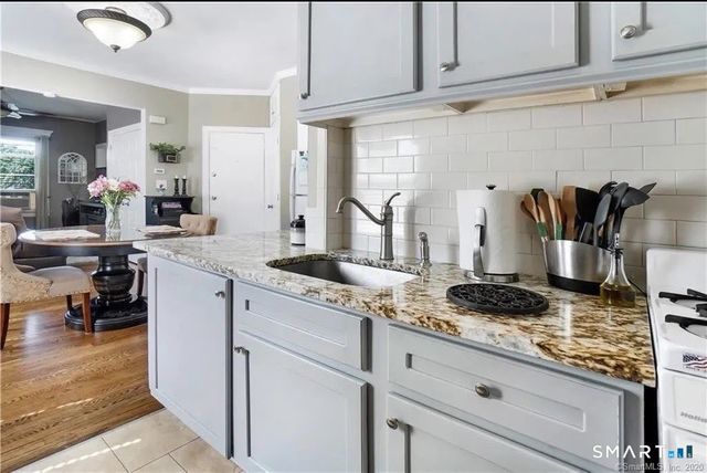 64 Ashland Place, New Haven, CT 06513