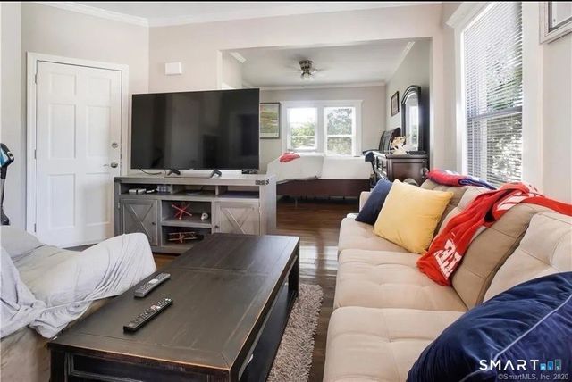 64 Ashland Place, New Haven, CT 06513