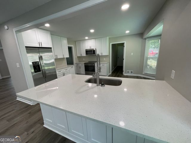 160 Shoal Creek Road, Fayetteville, GA 30215