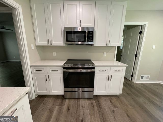 160 Shoal Creek Road, Fayetteville, GA 30215