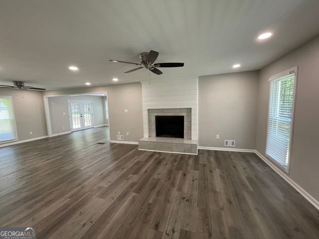 160 Shoal Creek Road, Fayetteville, GA 30215