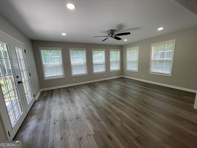 160 Shoal Creek Road, Fayetteville, GA 30215