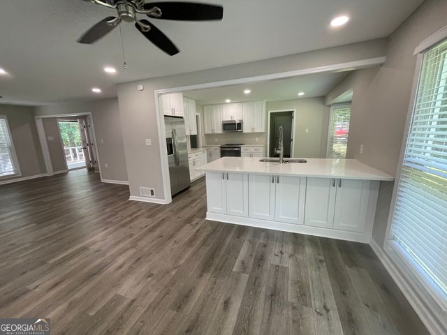 160 Shoal Creek Road, Fayetteville, GA 30215