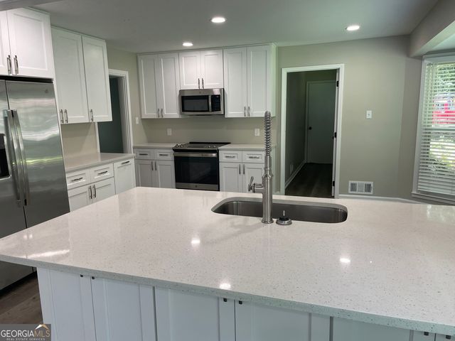 160 Shoal Creek Road, Fayetteville, GA 30215