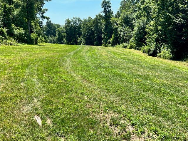 312 Vance, Smith, PA 15021