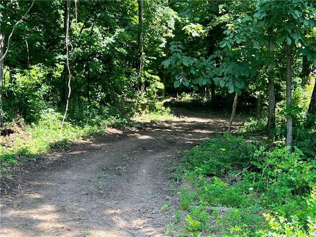 312 Vance, Smith, PA 15021