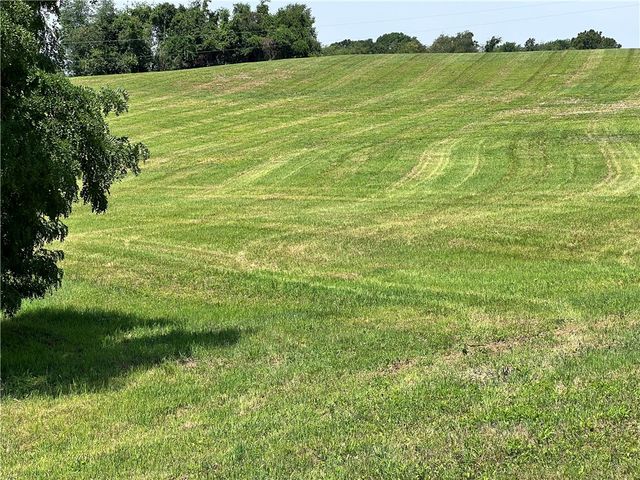 312 Vance, Smith, PA 15021