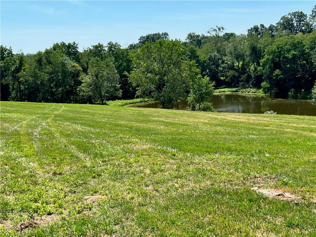 312 Vance, Smith, PA 15021