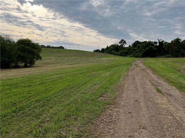 312 Vance, Smith, PA 15021