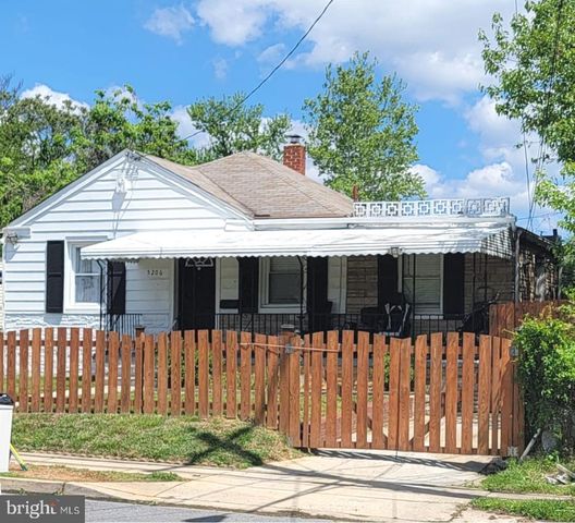5206 ADDISON RD, Capitol Heights, MD 20743
