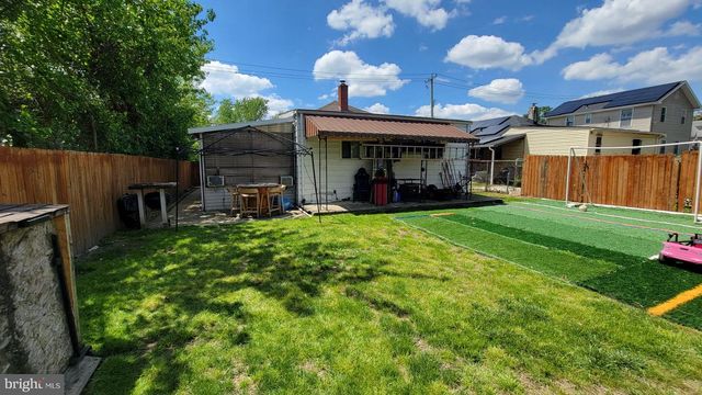 5206 ADDISON RD, Capitol Heights, MD 20743