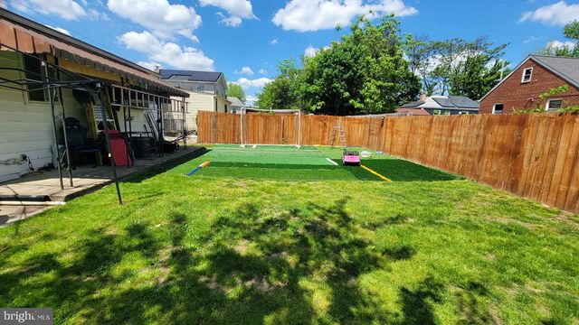 5206 ADDISON RD, Capitol Heights, MD 20743