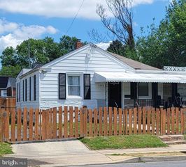 5206 ADDISON RD, Capitol Heights, MD 20743