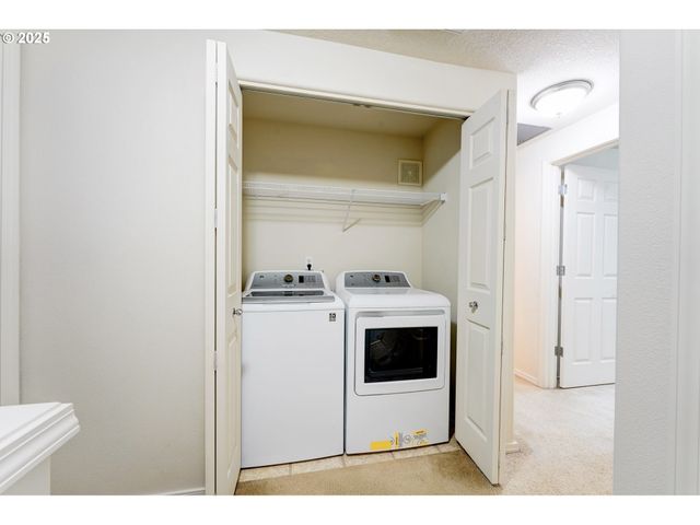 1087 Ne PERL Way, Hillsboro, OR 97006