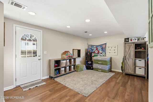 305 Neptune Avenue, Bayville, NJ 08721