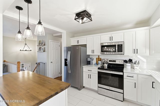 305 Neptune Avenue, Bayville, NJ 08721