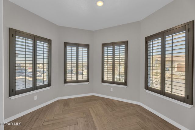 7834 ENCHANTED CLIFF Drive, El Paso, TX 79911