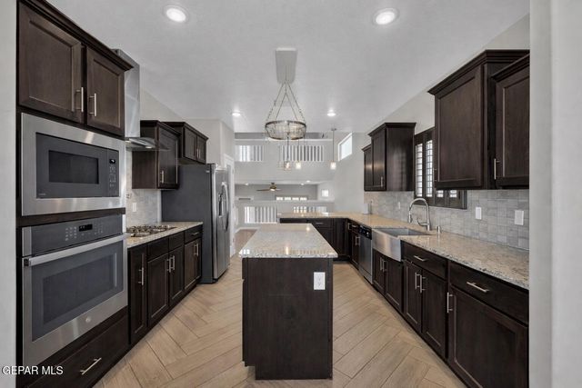 7834 ENCHANTED CLIFF Drive, El Paso, TX 79911