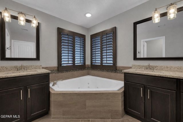 7834 ENCHANTED CLIFF Drive, El Paso, TX 79911