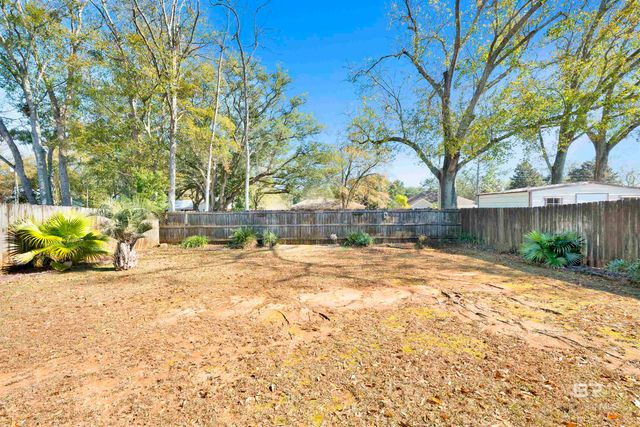 290 Ogden Court, Foley, AL 36535