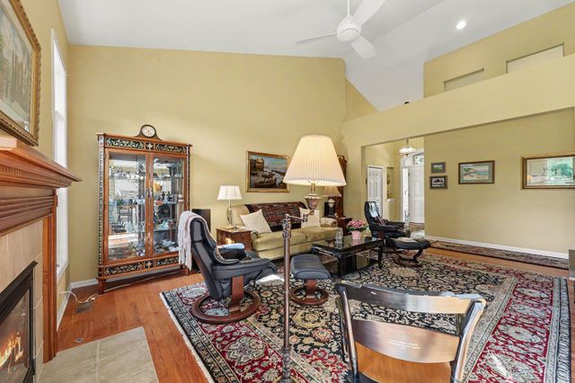 5368 Pinnacle Court, Ann Arbor, MI 48108