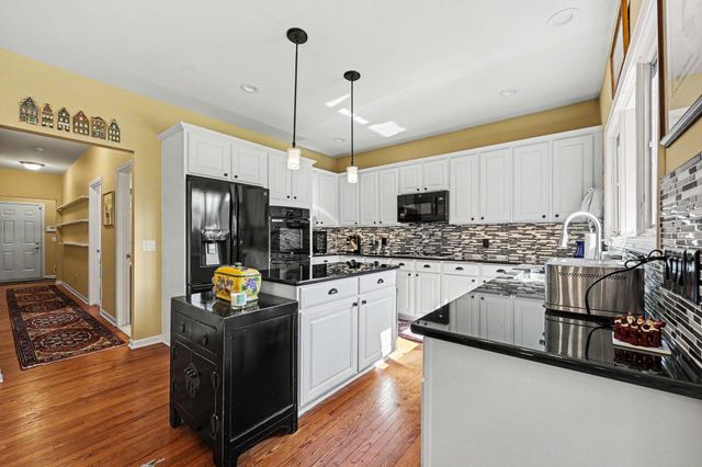 5368 Pinnacle Court, Ann Arbor, MI 48108
