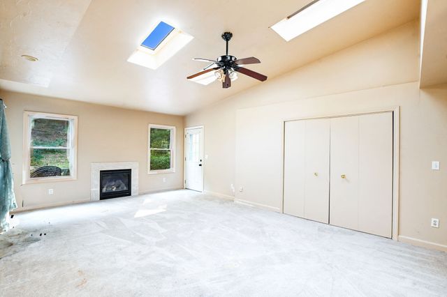 29 Surrey Ln 29, Bourne, MA 02532