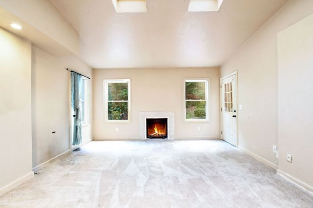 29 Surrey Ln 29, Bourne, MA 02532