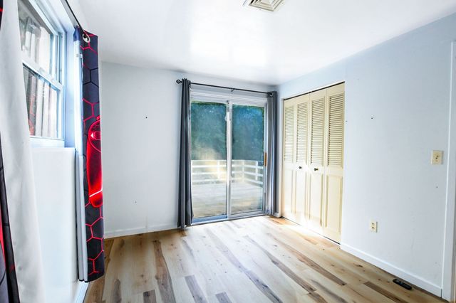 29 Surrey Ln 29, Bourne, MA 02532