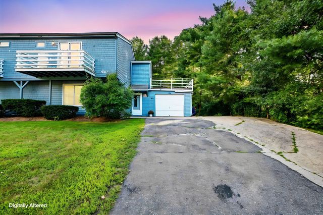 29 Surrey Ln 29, Bourne, MA 02532