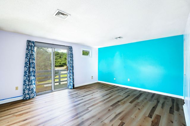 29 Surrey Ln 29, Bourne, MA 02532