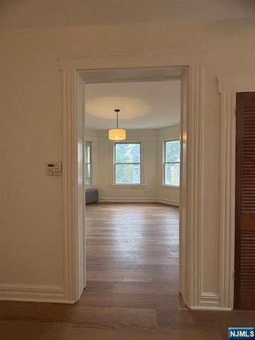 194 Hillside Avenue 2, Glen Ridge, NJ 07028