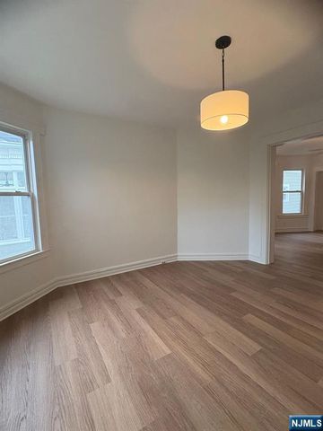 194 Hillside Avenue 2, Glen Ridge, NJ 07028