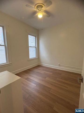 194 Hillside Avenue 2, Glen Ridge, NJ 07028