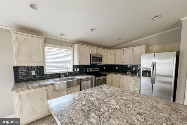 490 WALNUT ST, Felton, DE 19943