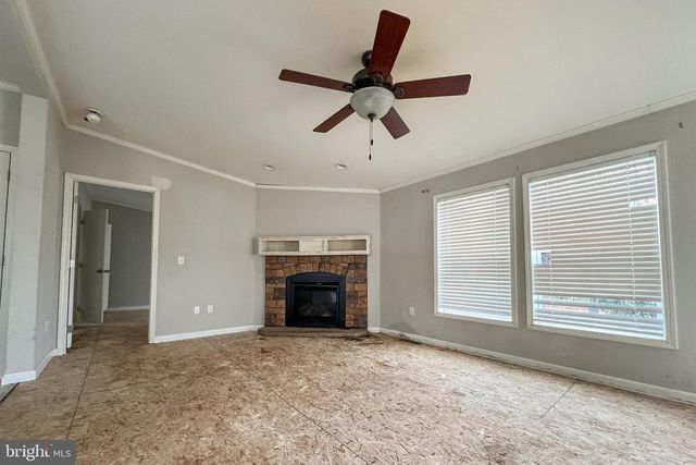 490 WALNUT ST, Felton, DE 19943