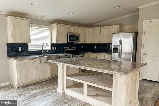 490 WALNUT ST, Felton, DE 19943