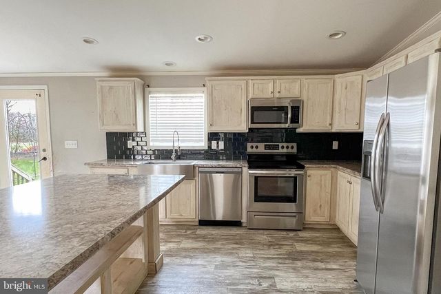 490 WALNUT ST, Felton, DE 19943
