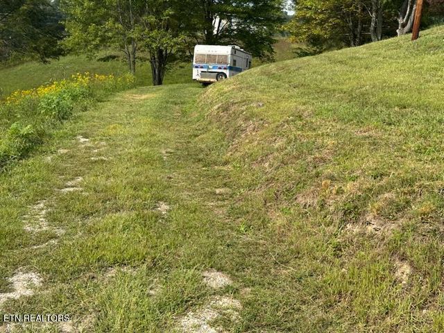 455 Alder Springs Rd, Lafollette, TN 37766